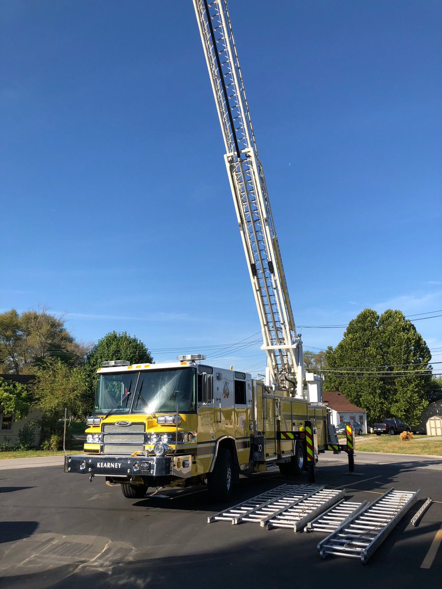 KFRPD's tweet image. Guess what day it is? GUESS. WHAT. DAY. IT. IS. LADDER TEST DAY! Guess what day it is? GUESS. WHAT. DAY. IT. IS.! LADDER TEST DAY! At Kearney Fire &amp;amp; Rescue we test our ladders annually, in accordance with NFPA 1932. #ProudlyServingOurCommunity #KMoFire #EquipmentMaintenance