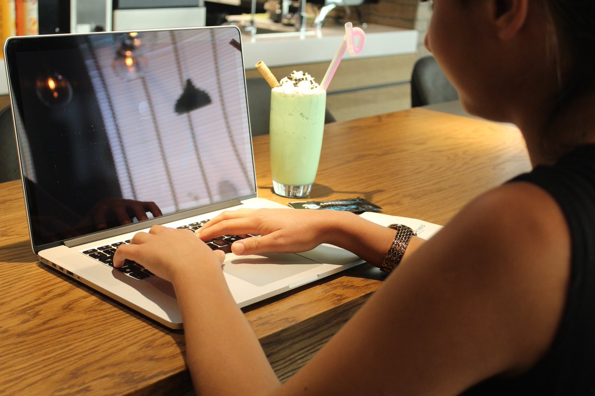 Mesaiye hızlı başlayanlar ve hala bitiremeyenler bir kahveyi haketmedik mi ? 😎
#coffeechefs #izmit #istanbul #coffee #instagood #instapic #instaphotos