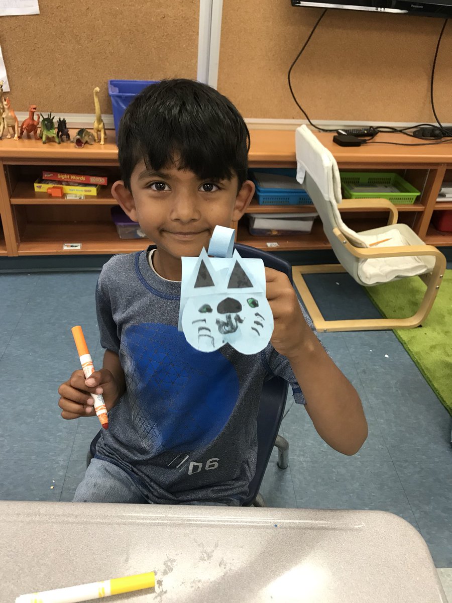 awardslp's tweet photo. @brucetrailps during Art with @joninab we used our knowledge of colour and shapes to create cats! A huge thankyou to @joninab the @awardslp loved your art lessons! https://t.co/FBIYavk5Dr