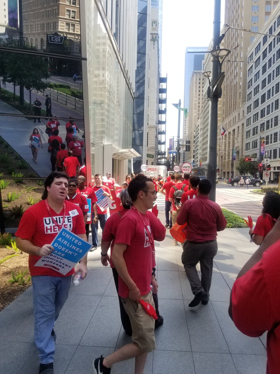 angitatiana's tweet photo. #unitehere #local23 #obb #houston https://t.co/d0iSO8DaBA