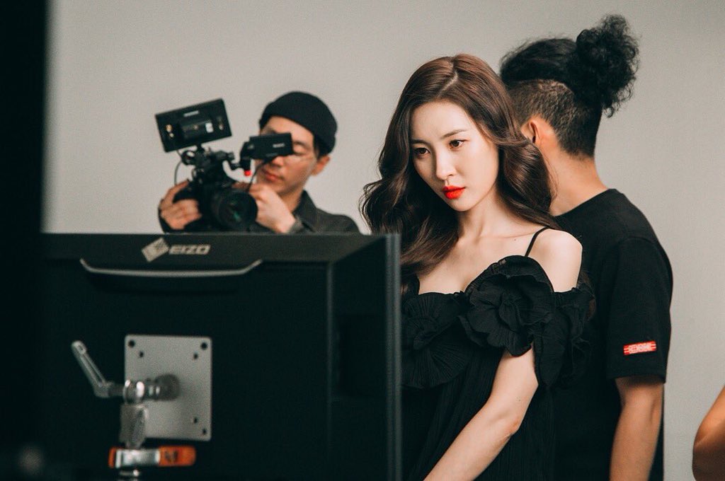 archivesunmi's tweet photo. Behind the scenes of Sunmi X Wella Professionals https://t.co/QM782HOaf9