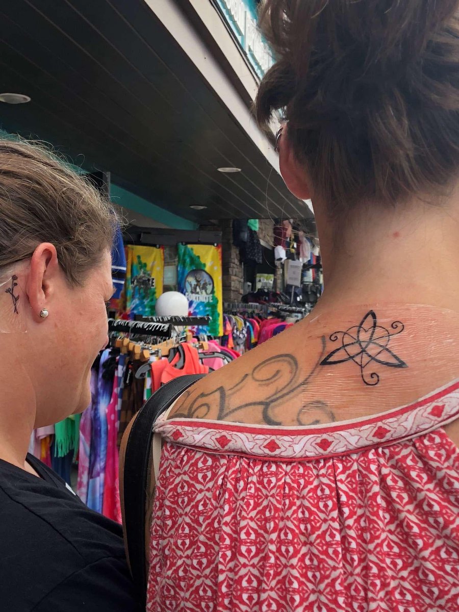 Striking #OSFHO workers get matching tattoos to tout their growing #solidarity. "It's a Celtic symbol for sisterhood," says Local 276 member Laurie Hills. "We've found our voices. We're stronger than ever!" #OwenSound #canlab #onpoli