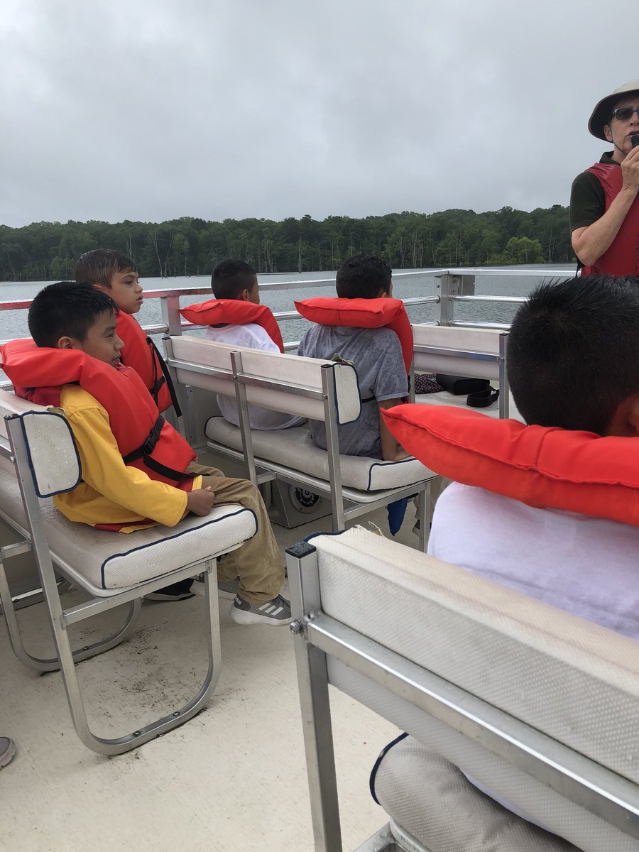 MsMarra213's tweet image. We didn’t let a little rain stop us from fun on our field trip!! We went on a rainy boat ride through the Manasquan Reservoir and saw a lot of different animals!! 🚤🌂#summercamp2018