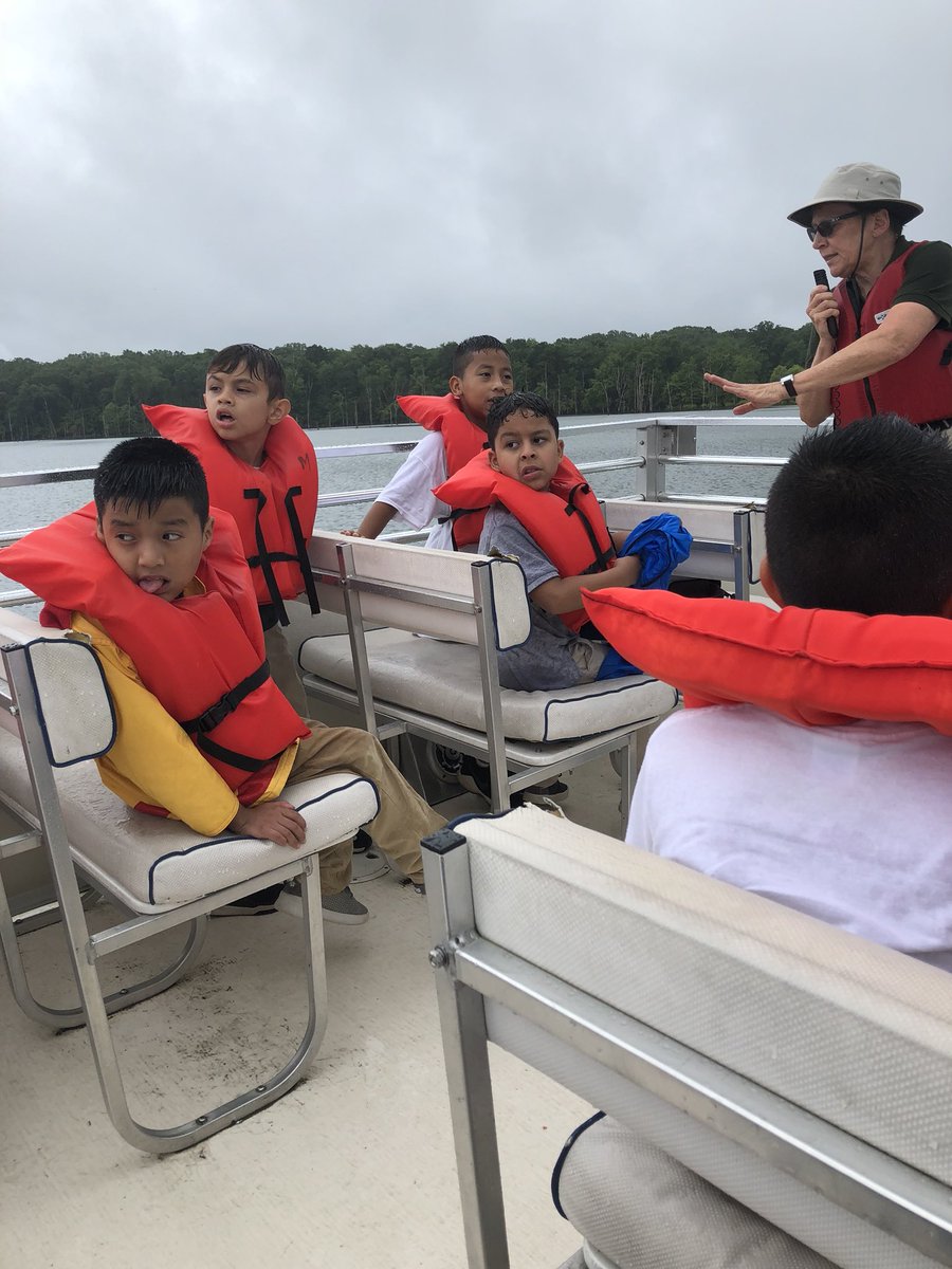 MsMarra213's tweet image. We didn’t let a little rain stop us from fun on our field trip!! We went on a rainy boat ride through the Manasquan Reservoir and saw a lot of different animals!! 🚤🌂#summercamp2018