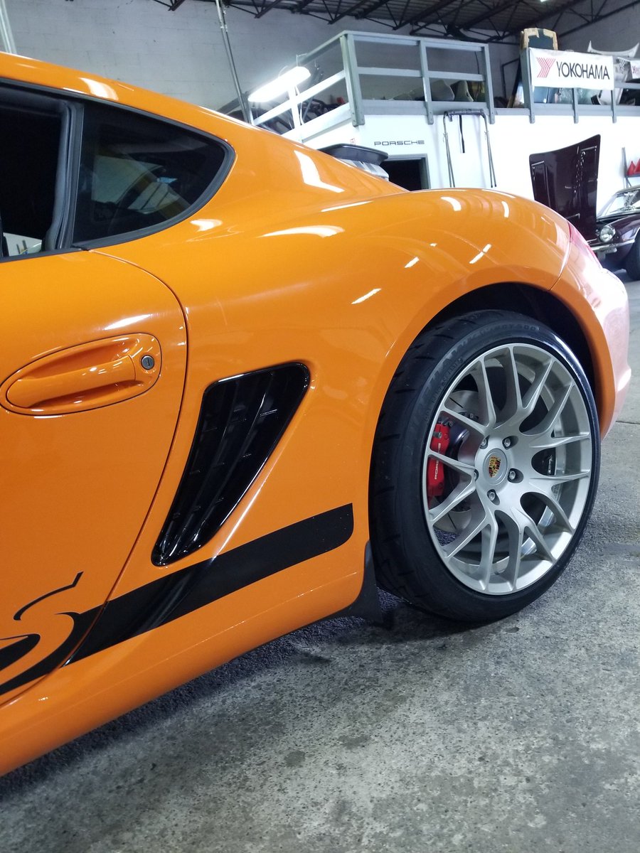 AwSteinels's tweet photo. Wheel Wednesday #Porsche #steinels #steinelsaw #caymans #WheelsWednesday https://t.co/ikyyS3q6St
