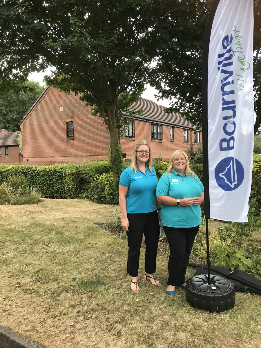 Fleurie_H's tweet photo. Visited Doseley this morning for a team pop up, housing, community and landscapes together, to talk to all our residents about any issues they might have, and spread the word about the summer of fun!
#Doseley #Telford #TeamBVT https://t.co/fyY4XZuS4p