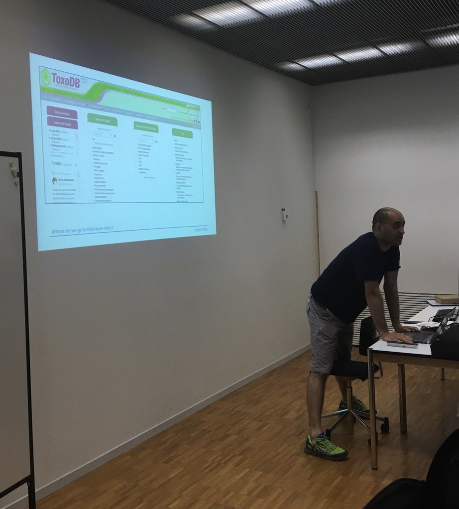 mideastbop's tweet image. Mehdi Ghorbal using #ToxoDB and #PlasmoDB to discuss results and future work based on module 1 results at #MeBoP2018 - doing a great job teaching how to use the databases! @eupathdb