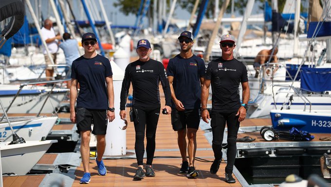 Max, Daniel, Hans Peter Steinacher and Roman Hagara get ready to sail.