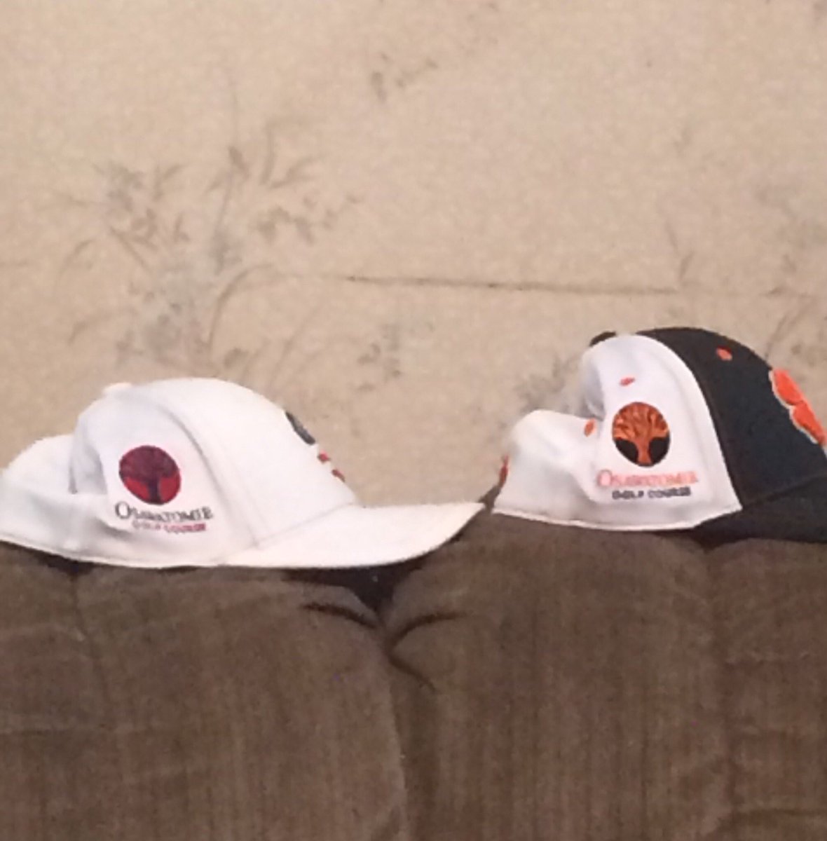 mrjaxrob's tweet photo. Just had to buy me a couple of new lids. Love the @BlackCloverUSA brand AND it has the Home course logo. Thnx @OsawatomieGolf #LiveLucky. #golfinginstyle. https://t.co/io0T0cNvtI