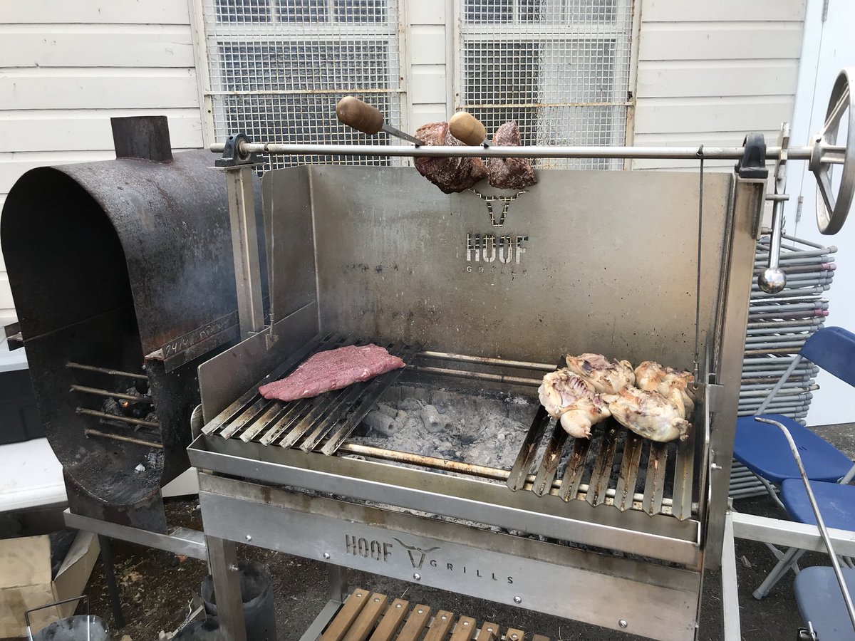 HoofGrills's tweet photo. Day 4 at the East Lothian Tennis Champs &amp; still cooking here. Rump just off the grill and in the warming drawer. Beef burgers, fish, flank, sausages and chicken still available... get it before it goes  #asado# #bbq #parilla #NorthBerwick https://t.co/VGxaphvPxG