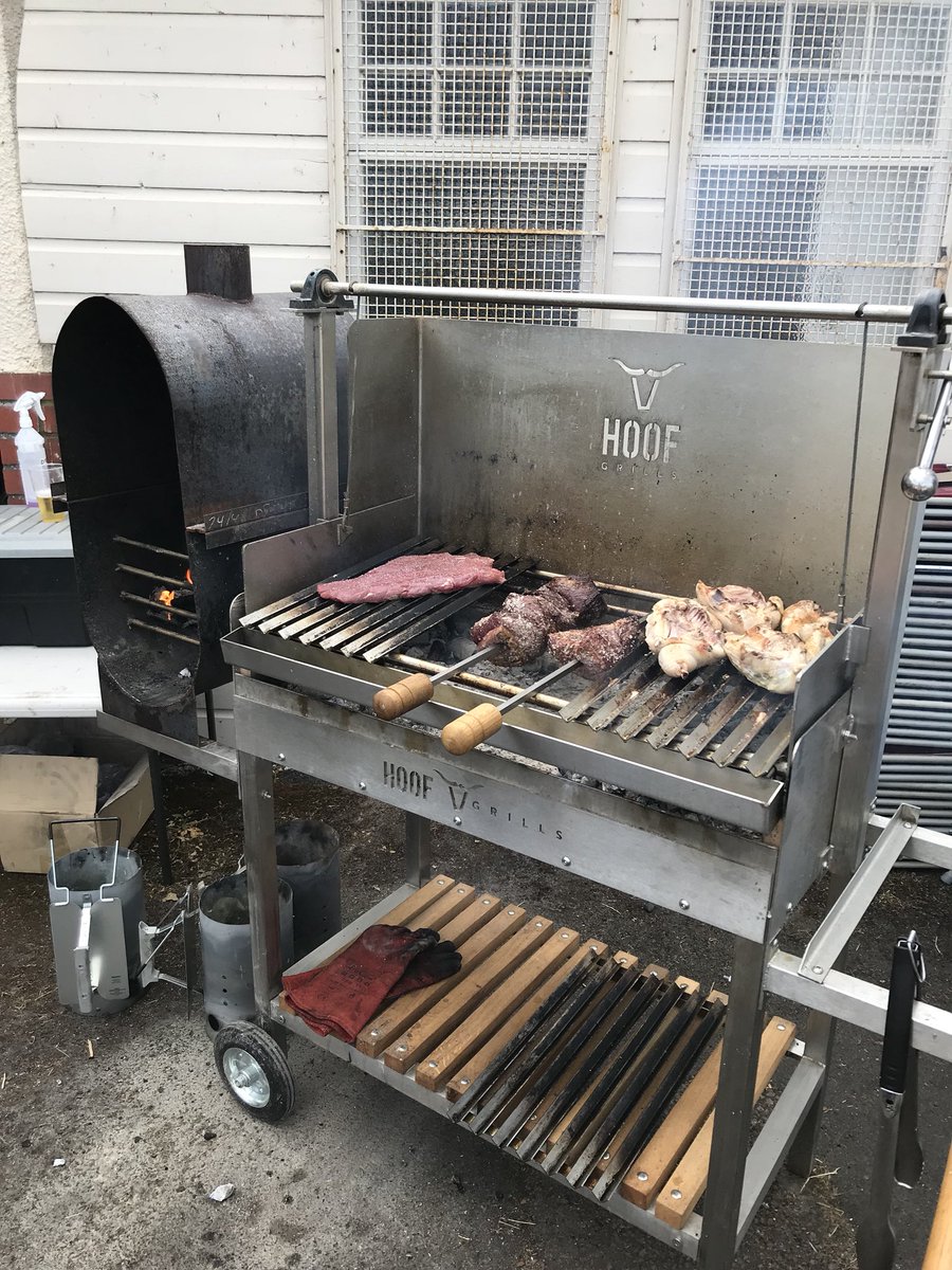 HoofGrills's tweet photo. Day 4 at the East Lothian Tennis Champs &amp; still cooking here. Rump just off the grill and in the warming drawer. Beef burgers, fish, flank, sausages and chicken still available... get it before it goes  #asado# #bbq #parilla #NorthBerwick https://t.co/VGxaphvPxG