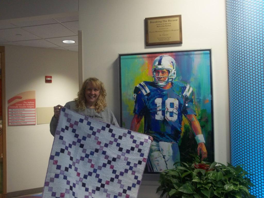 Thank you so much to Teresa Sieverding Meyer, who, along with her quilting group, Hooser Hills Quilts For Kids, recently dropped off 60+ quilts for the children at our hospitals. These lovely quilts bring a little bit of home and comfort to our patients. 💛