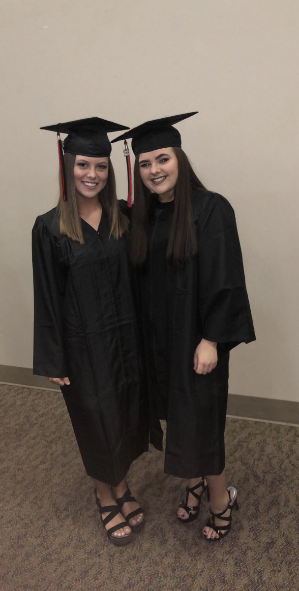 baileenikolette's tweet photo. @pottsmadz 18! 18! 18! happy bday in washington! 🤩🎈 ily lil mama💙🎉 https://t.co/tBmFXkhNLi