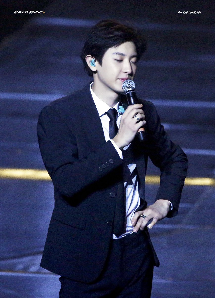 CHΛNHome찬열1127 (REST) tweet media