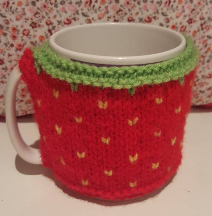 KnitandPromise's tweet photo. Sharing my lovely mug cosy inspired by my fabulous #strawberry tea cosy, to help brighten your day #mughug #etsygifts #craftbuzz #yorkshire #mugcosy #smeuk #knitandpromise #handmade #onlinecraft #onlinesales #strawberrymugcozy #WednesdayMotivation #etsy https://t.co/cIMKoLJbi3 https://t.co/x4JrbFf2Ml