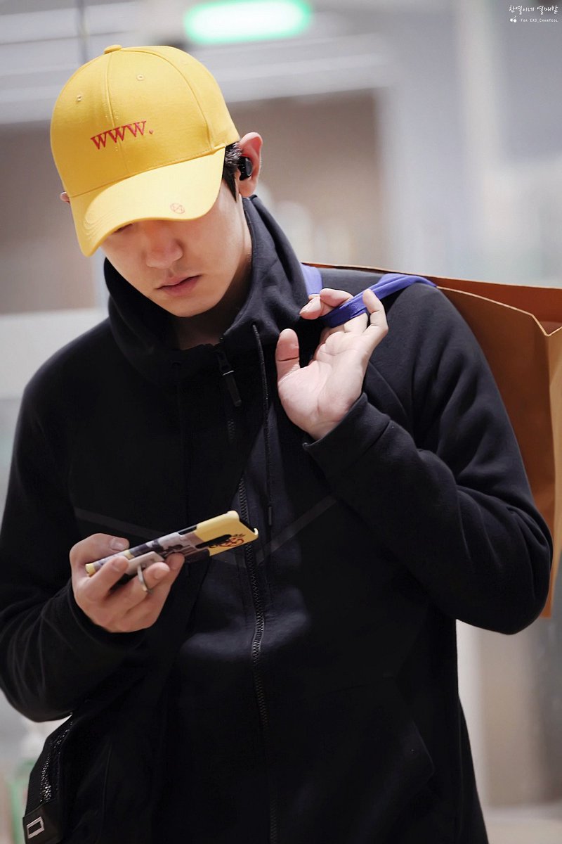 CHΛNHome찬열1127 (REST) tweet media