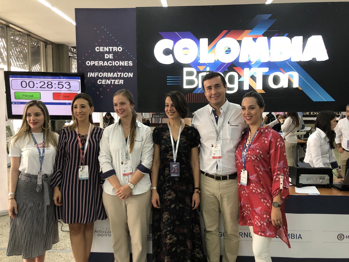 juansebargans's tweet photo. Hoy en #Colombiamoda2018 @PROCOLOMBIACO y @Ministerio_TIC dan inicio a la Rueda de Negocios de Industrias 4.0 y Sistema Moda. De la mano de nuestros empresarios lograremos la transformación digital del sector y fortaleceremos la internacionalización de estas industrias creativas. https://t.co/iiOf0QYZOS
