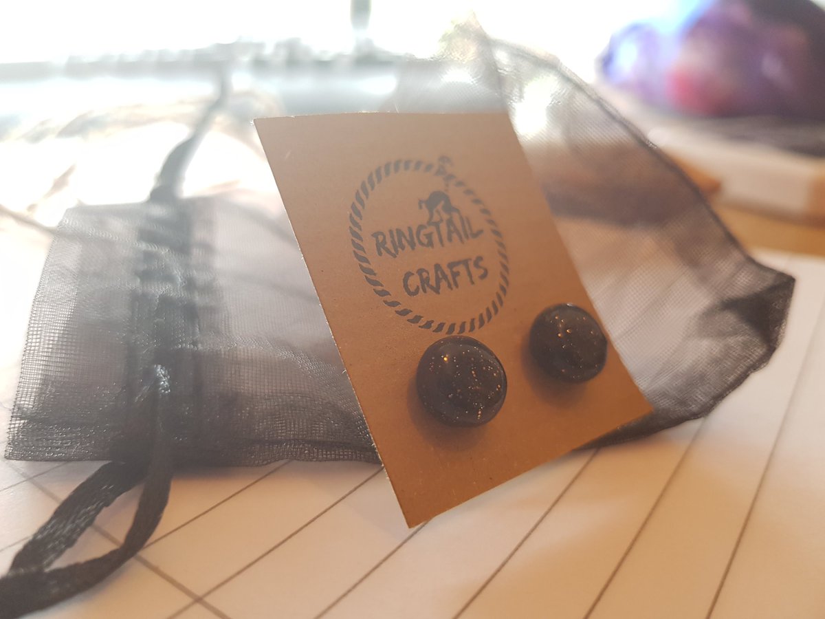 CraftsRingtail's tweet image. First order SHIPPED ✔🚛🏤 and of course it went to my biggest fan @LisaCooke_ 🧡🧡 #Handmade #Etsy #polymerclay