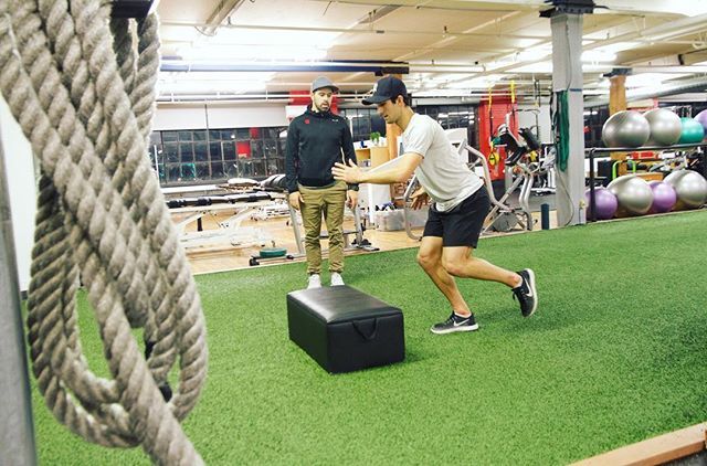 Professionals at work @liamfirus @osteopatmtl ⛸
Des professionnels au travail @liamfirus @osteopatmtl ift.tt/2LE8MUf