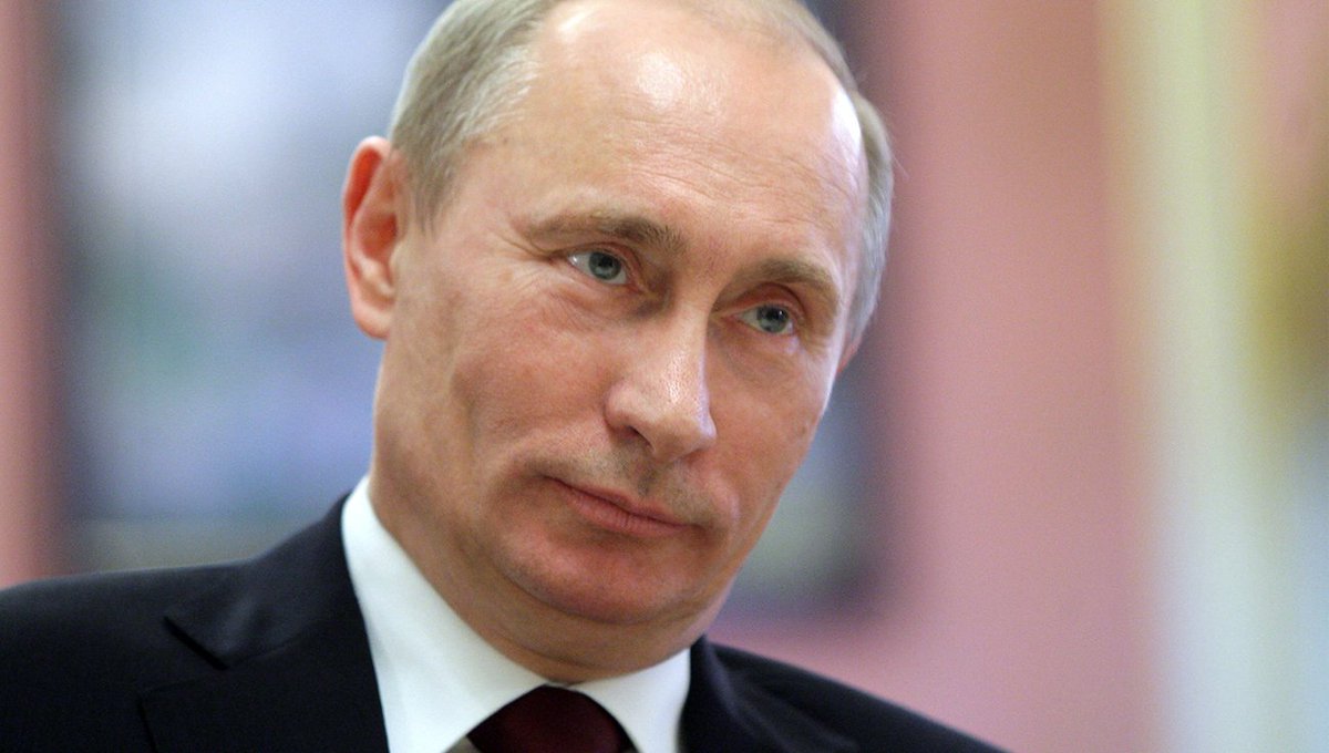 Trump Supporter Applies for Security Clearance Ahead of White House Meeting thesatiricalpost.com/single-post/Tr…