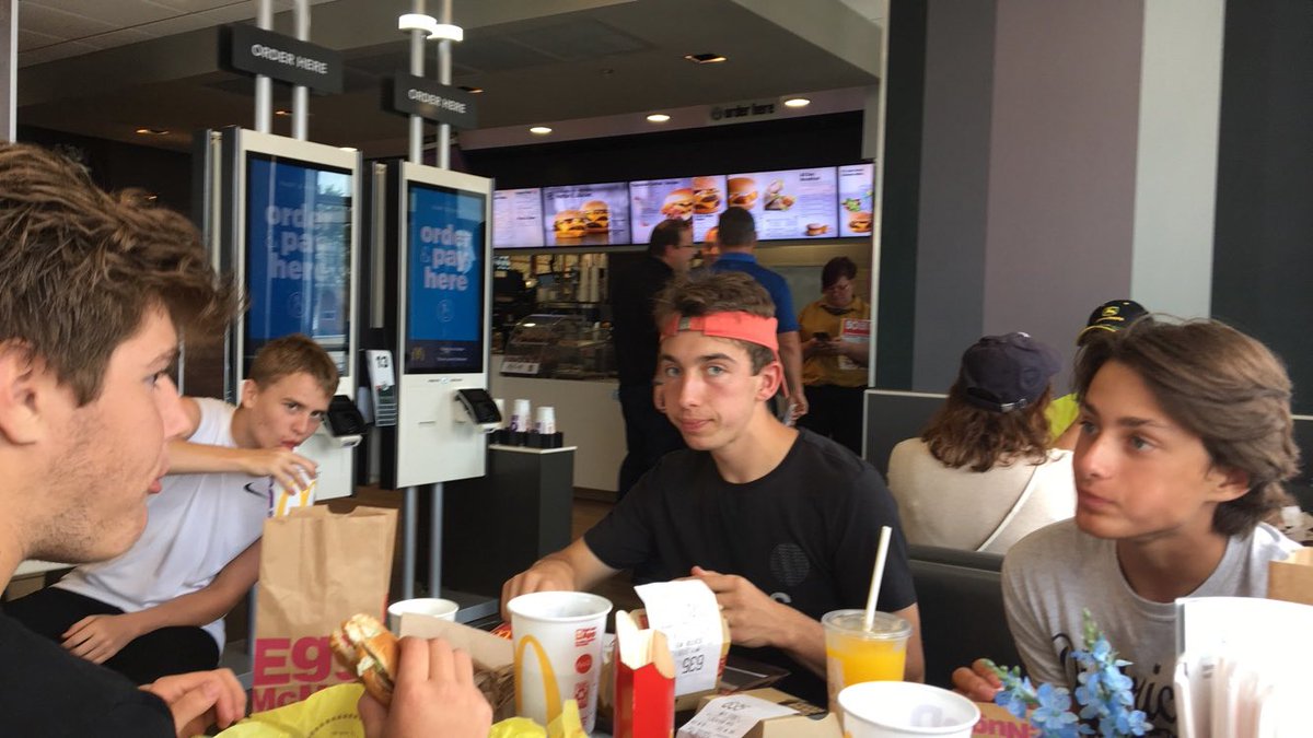 RTalicska's tweet photo. Lunch with the boys @gadblue https://t.co/YxFeOq0POE