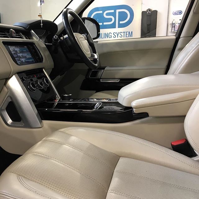 CSPdetailing's tweet image. Range Rover Vogue 😎
CSP Intensive Leather Cream 
CSP Nano Leather GEL 
CSP Nano Show Wax.
Register your email (Link in Bio) 
for new product updates and your Personal Discount Code.
Online Store 🎁 CSPdetailing.com/store
#ExtremeGloss #ExtremeProtection
.
Stunning by @d_hethe…