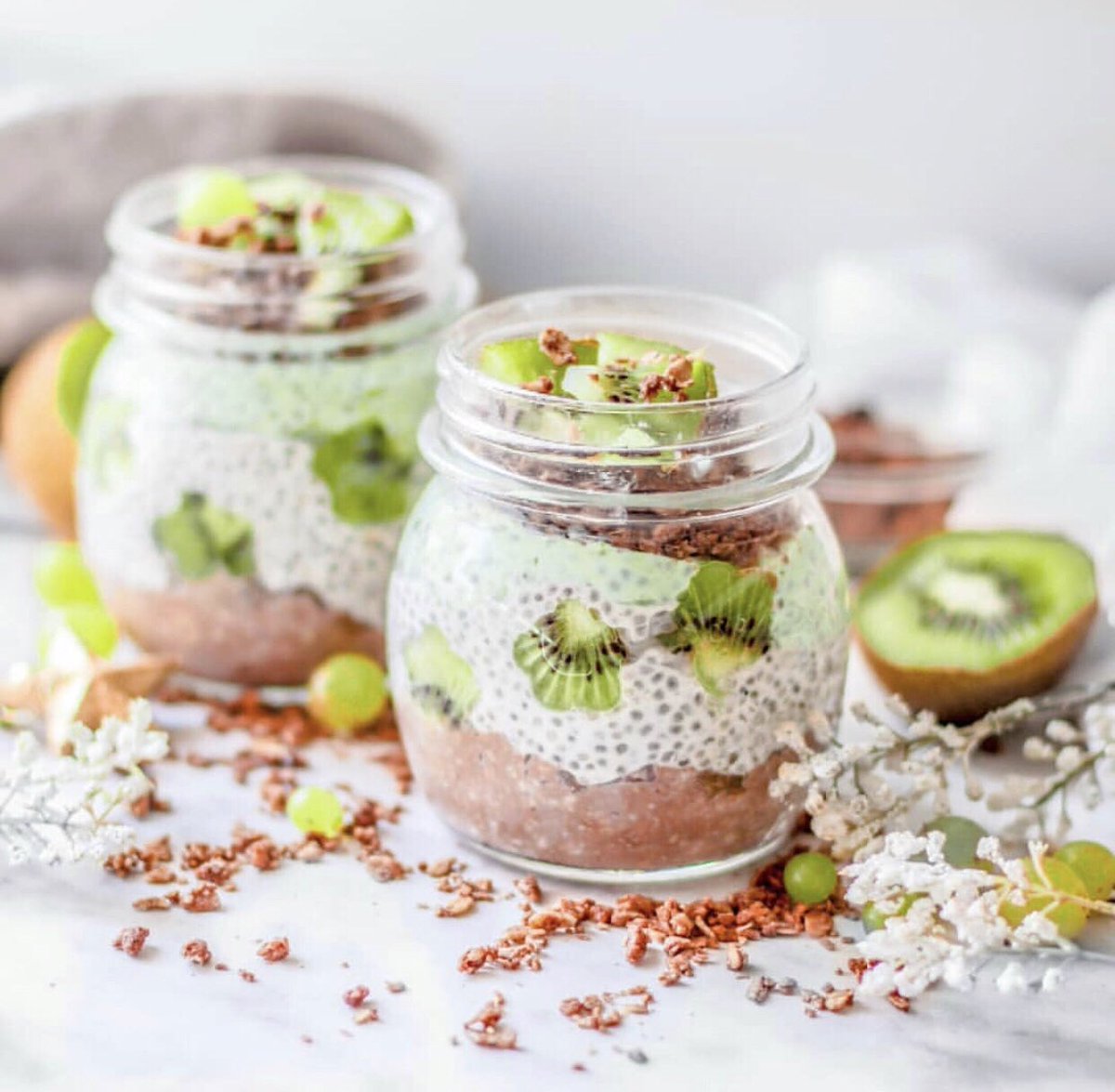 GoOrganikBox's tweet image. Feed your soul and body with all things ✨G O O D✨ 
Quick and easy meals don't have to mean skimping out on delicious and nutritious! We're ready to take a spoonful of @isiaaak Coconut Chia Seed Pudding and Overnight Oats. Easy to make and fun to eat! 😋