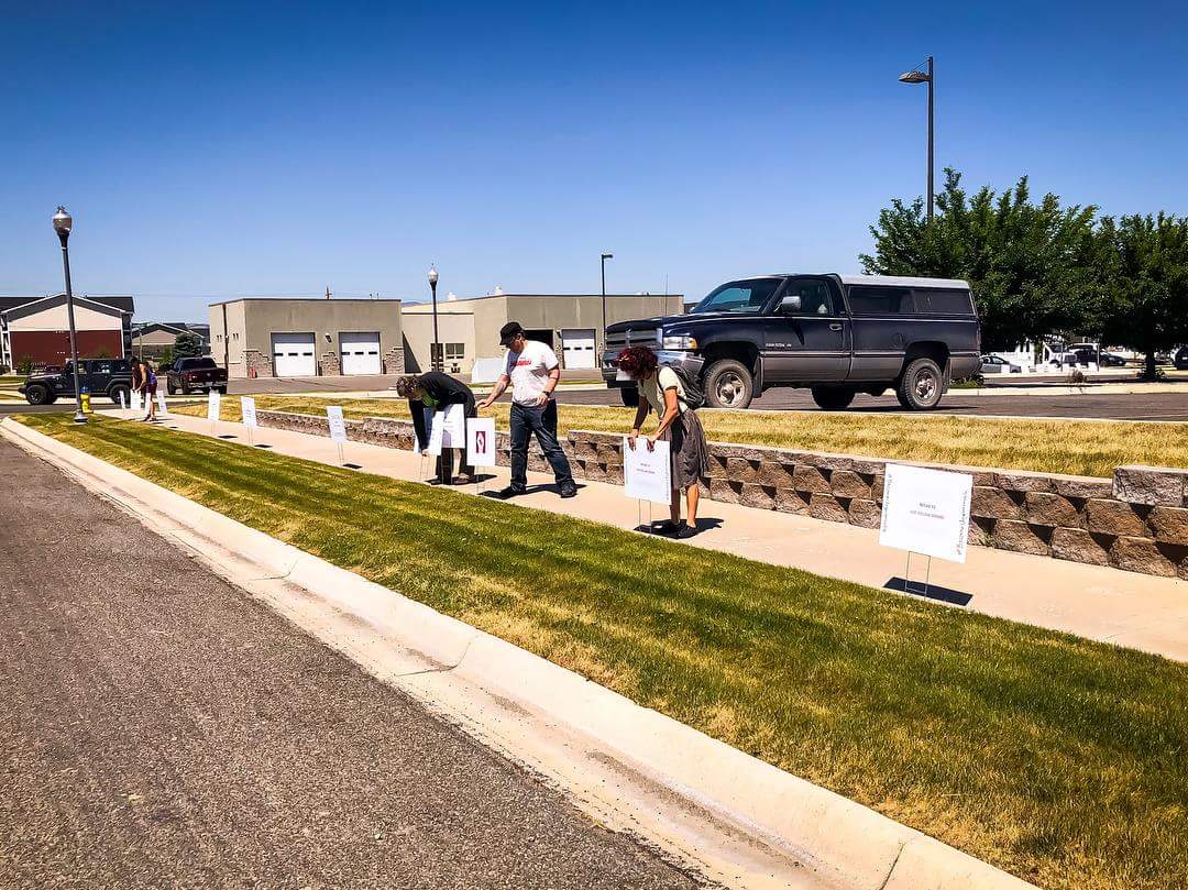 Retroition's tweet photo. "I just returned from a demonstration with several other Helena residents in front of the local United States Citizenship and Immigration Services office.
While ICE's enforcement tactics are brutal and cruel, the decisions they enforce are handed down by USCIS."
#FixUSCIS https://t.co/cNqji8s7n4