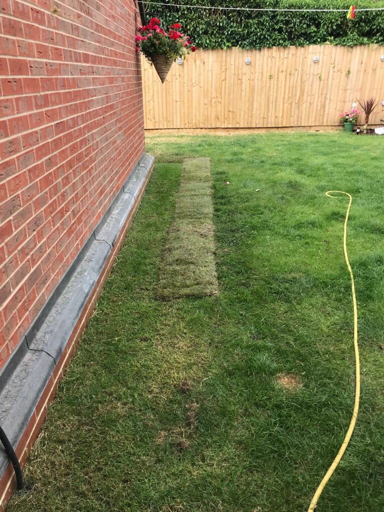 JanineSoars's tweet photo. @jameslane88 @011i3p @BloorHomes @NHBC @DailyMailUK @MailOnline Upset and disappointed with the constant battle with Bloor Homes!!!! Over a year and left with this!! Turf laid on top of existing damaged turf! This is the quality @BloorHomes @NHBC seem to think is acceptable!! Will see what trading standards think 🤔 https://t.co/MIVZH5JKuH