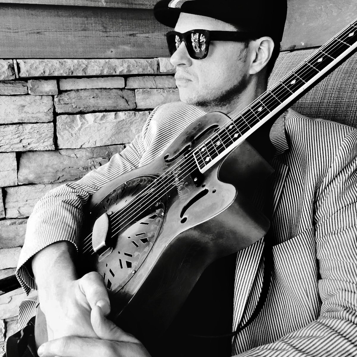 TheLoopLoft's tweet image. In the first of a new series of interviews, we chat with American jazz musician and #LoopLoft artist, @dougwamble. - bit.ly/2KUVdjB