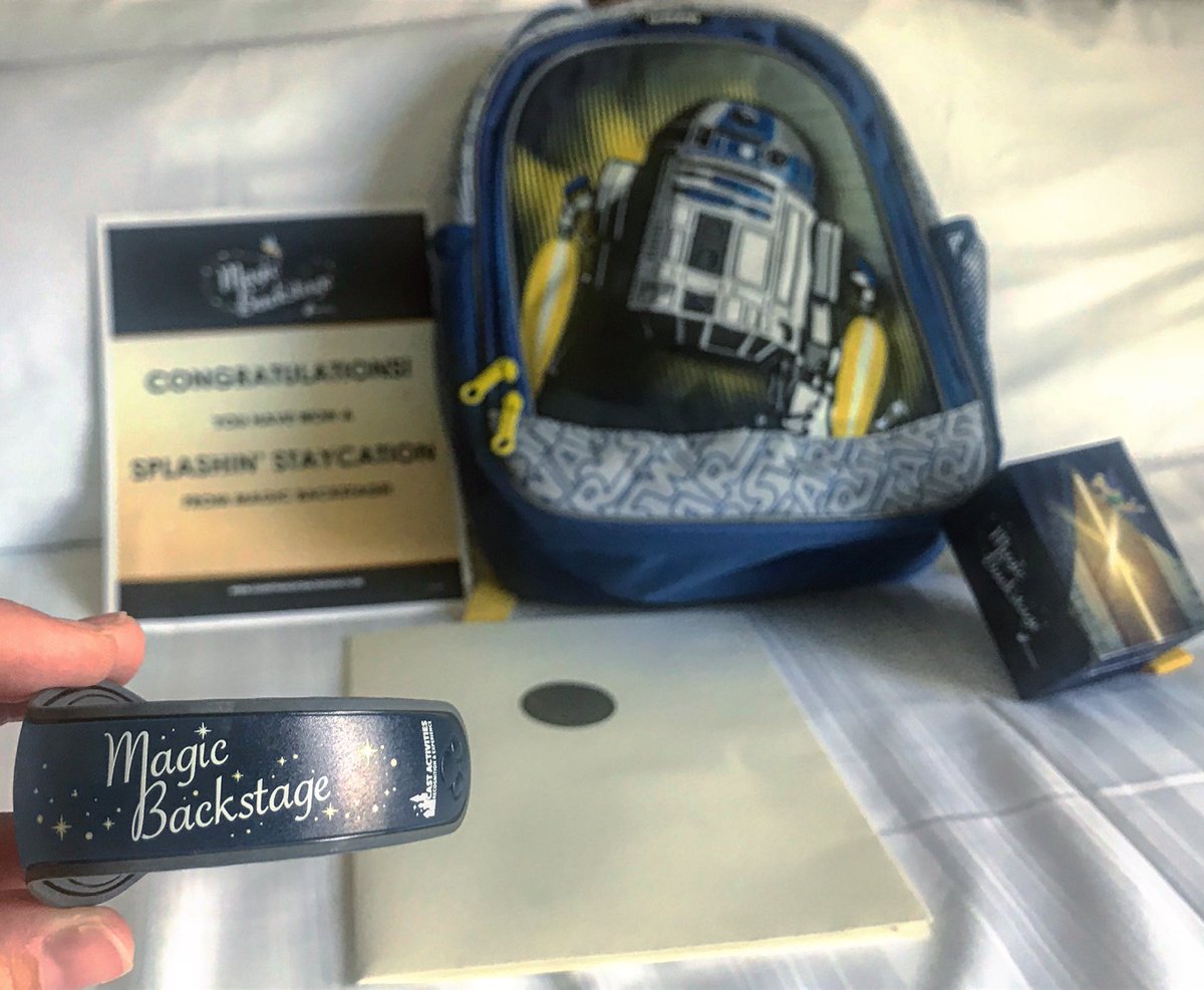 EnchantingErin1's tweet photo. Time for my Splashinβ Staycation!!!
I absolutely adore the Magic Band and the fact they gave me a R2-D2 backpack is beyond perfection!
Wow I love my life.
#CastMember #MagicBackstage #SplashinStaycation https://t.co/7rQKZx11WK
