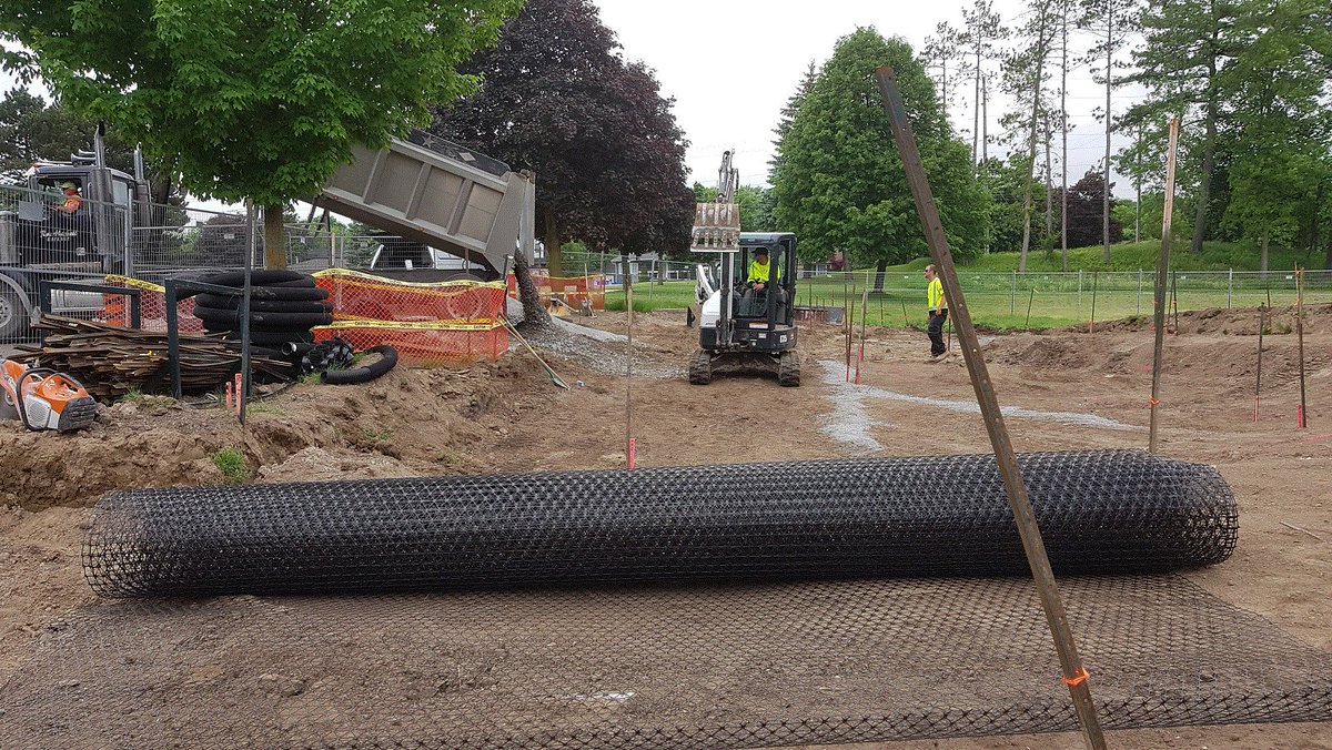 TerrafixGeogrid's tweet photo. @TensarTriAx TX160 supplied by @terrafixgeo installed to reinforce new @hollandlanding Community Skate Park #geogrid https://t.co/3JEtNdtbwH