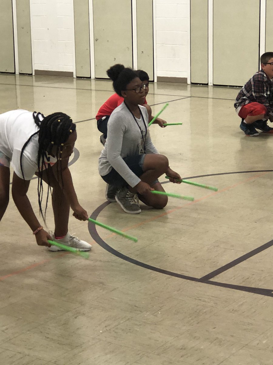WEschoolsSLC's tweet photo. Ms. Short’s class loved “Pound” so much that she surprised them this morning with another session with Mrs. Parker. Thank you Mrs. Parker for volunteering your time yet again to bring this valuable program to our students!! @WES_CurricDir @WESchools https://t.co/9KENczg6Xr