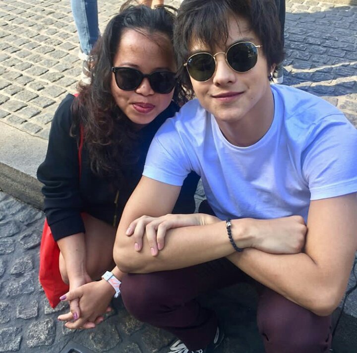 queenel67985463's tweet photo. Mas mabait ang isang sister...may concern sa status ng magjowa.
#47DaysTHOUGo
#KathNiel
@bernardokath @imdanielpadilla https://t.co/g7F7SzQibX