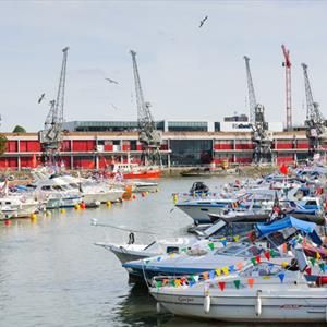 VisitBristol's tweet photo. Which of Bristol's world famous festivals will you be attending this summer? #SummerinBristol https://t.co/UuDqCOarM4 https://t.co/T1s05B1epB