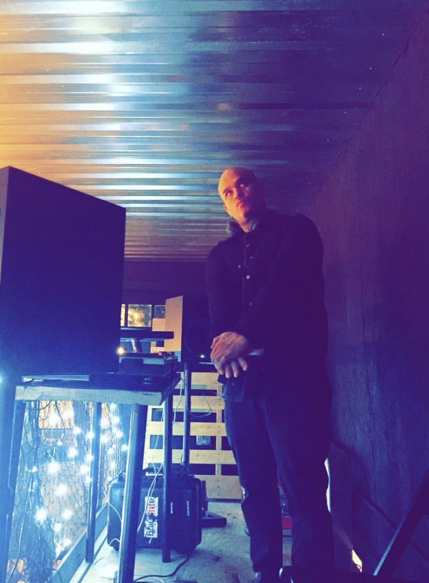 TONIGHT. 
Friday night.
Pre-Funk @ Nate’s.
BEATSandEATS.
6-8pm
w/ <a href="/soulf1rst/">Junior Vargas</a> 
Wings.
Waffles.
Dranks.
Hot food.
Hot TUNES.
Come on...
.
#friday #friyay #fridaynightshenanigans #djnight #souluno #dvscrew #thatrealreal #beats #eats #beer #wine #libations #seattle <a href="/nate_robinson/">Nate Robinson</a>