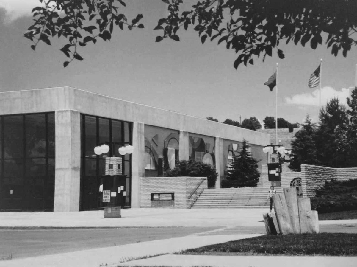 YavapaiCollege's tweet photo. #YC50th
YC's latest e-newsletter is a campus-by-campus primer for 50th anniversary celebrations happening on six Saturdays in late summer and fall. Check it out and you won't miss a beat. https://t.co/6ZJGbhcwbP https://t.co/NmtvJZ7esc
