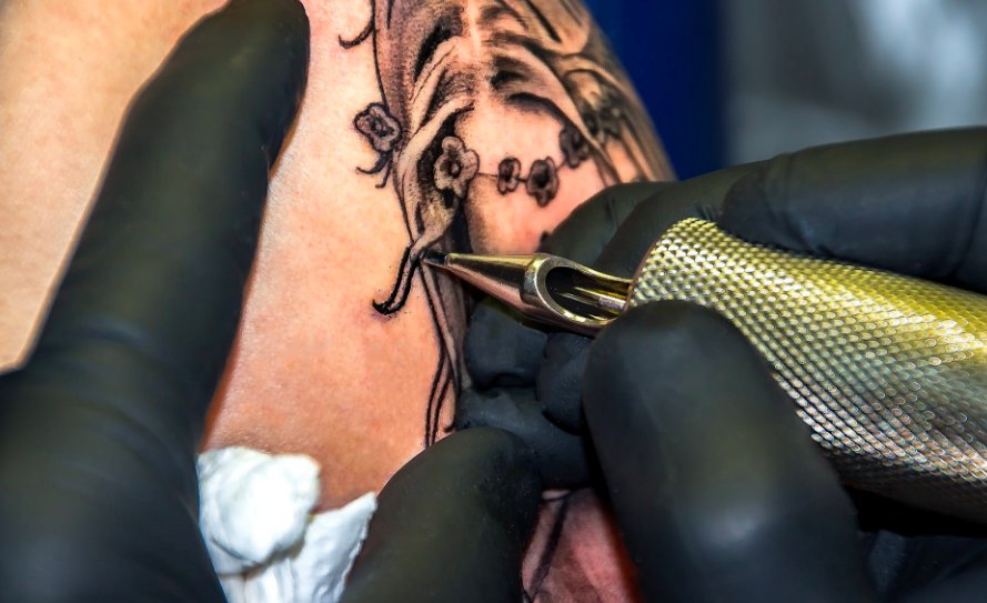 4th Avenue tweet media