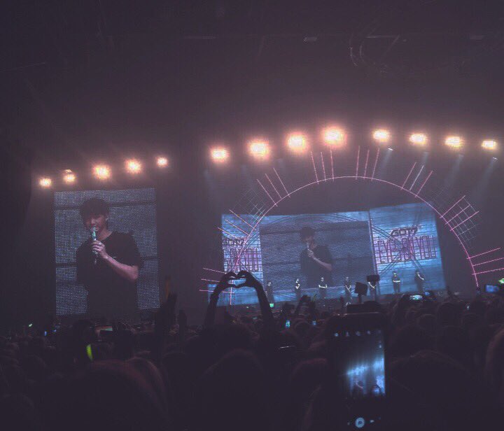 lordoooh's tweet photo. научите поворачивать время вспять ~

-`, 180606 , ‘-

#got7 https://t.co/NGhPpEL9eH