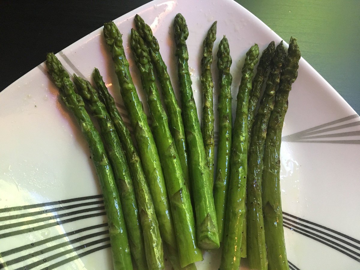 UofGuelphOAC's tweet photo. Looking for some recipe ideas for this weekend? Be sure to check out #UofGRecommendsRecipes: https://t.co/pdZxPrBjjq
U of G experts shared some of their favourite recipes that highlight an ingredient they work with each day! https://t.co/2dn9DxVUSd