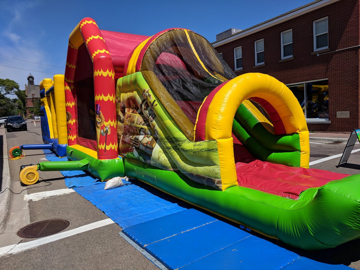 Lots going on at the @DtownSummerside sidewalk sale! Be sure to check it out on your way to the carnival!