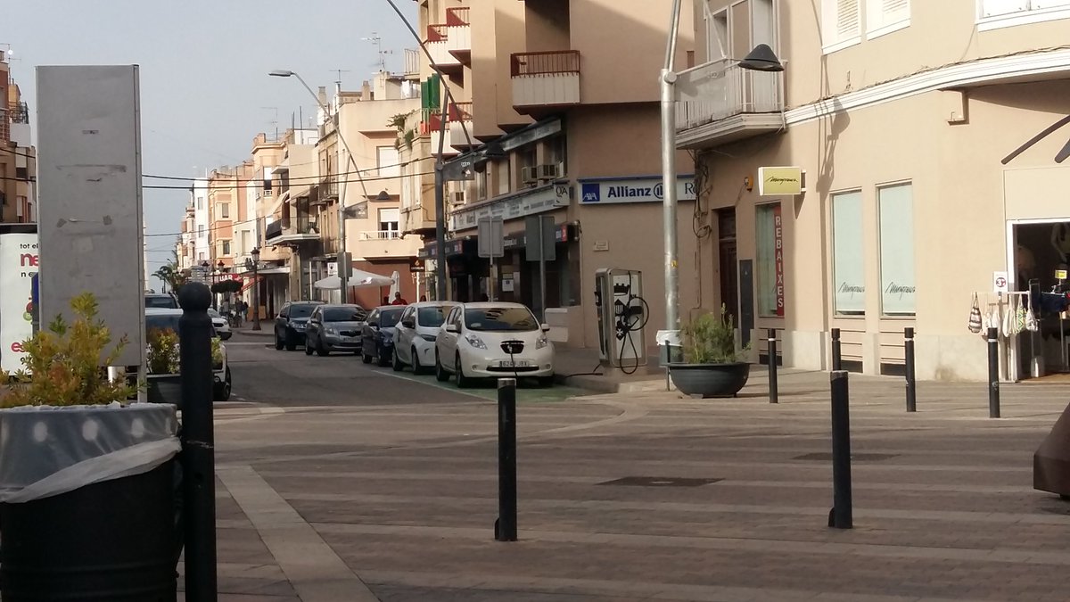 hermarvic's tweet photo. Una vez mas sólo puedo agradecer a @ajamposta y a @etecnic que pueda seguir mi camino con el #leaf24 Sapito forever #ve #sostenibilidad bye bye #Diesel https://t.co/R83qe5GwVg