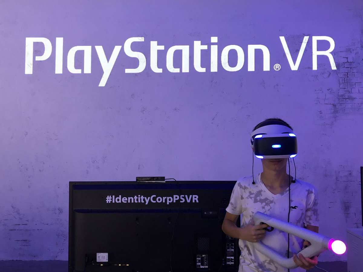 PSPlusES's tweet photo. ¡El favorito de los #Plusers es #Firewall! Vamos, que ese MULTIJUGADOR ONLINE en #PSVR es una pasada 😍 Ven este sábado a #IdentityCorpPSVR GRATIS 👉 https://t.co/l7TgryYAyn https://t.co/pPTYyC9Ssa