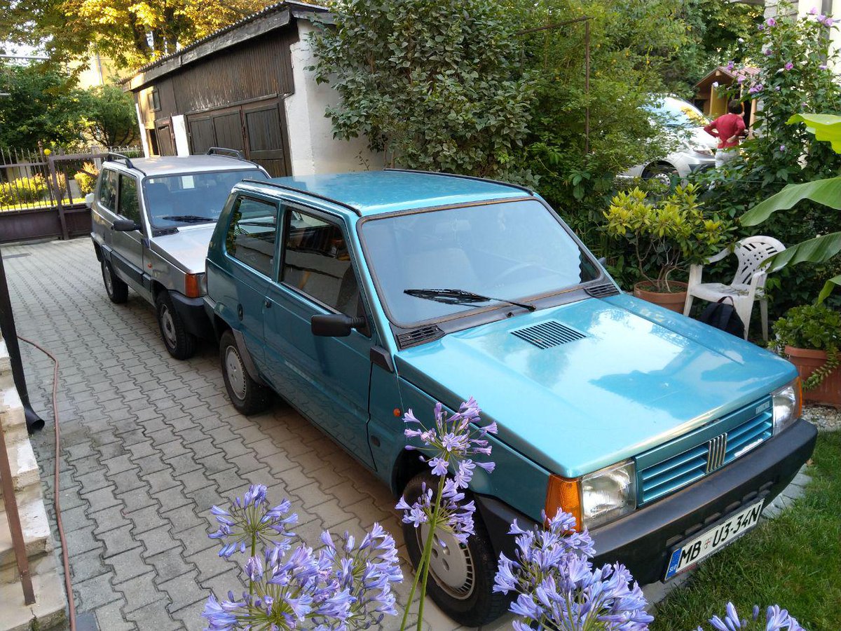 julkinen's tweet image. Six driven wheels, 100 horsepower total. #pandatrain