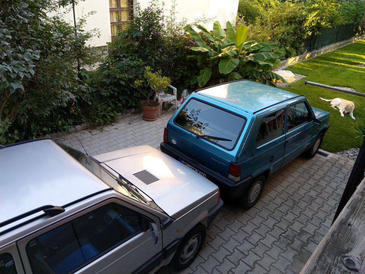 julkinen's tweet image. Six driven wheels, 100 horsepower total. #pandatrain