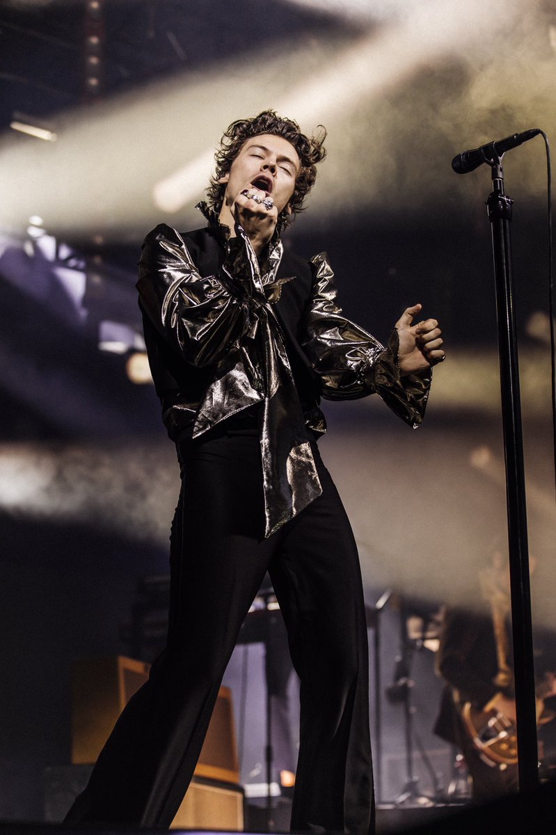harry__lambert's tweet photo. Harry Styles World Tour 2018

Styling @harry_lambert 
Photography @helenepambrun 
Thank you to everyone that helped!!! https://t.co/VcvLhpQQMu
