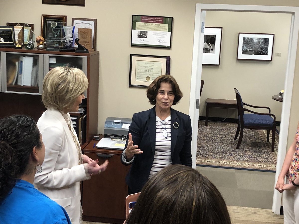 YesOn77's tweet photo. .@Janefonda &amp; @marycheh are now talking about #Initiative77. Cheh has been a consistent supporter of #OneFairWage. https://t.co/QSnQd1Txae