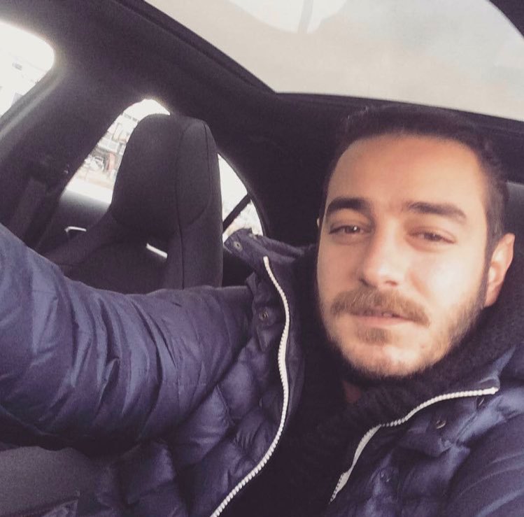 Zengin ve nufuzlu olunca suçu kesinleşse bile adı geçmiyor, fotografı buzlanıyor. İfadesi alıp bırakılıyor. Hicbir haber sitesinde adi ve fotografi olmayan katil Çağatay Aksu      #ŞuleÇetİçinAdalet