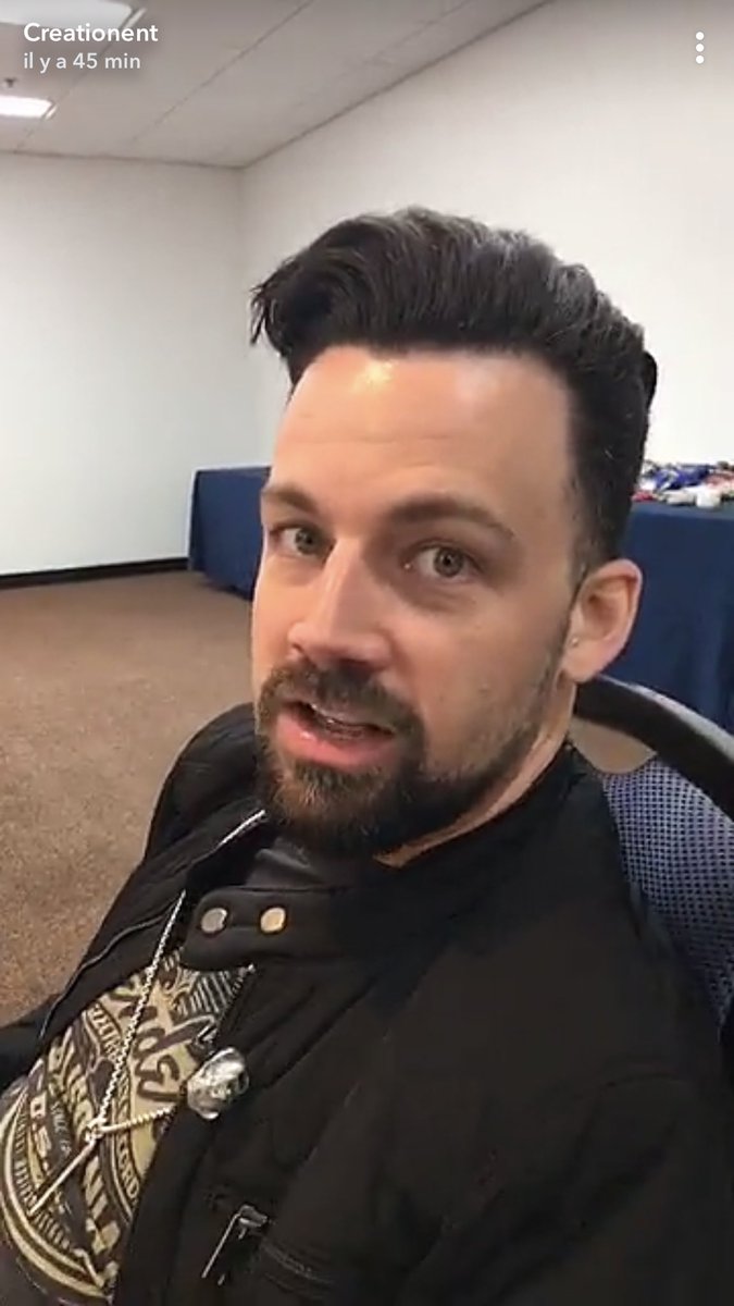 housecatsswain's tweet photo. .@Billy_Moran is the new @RobBenedict #robchat https://t.co/a7LbRA10pS