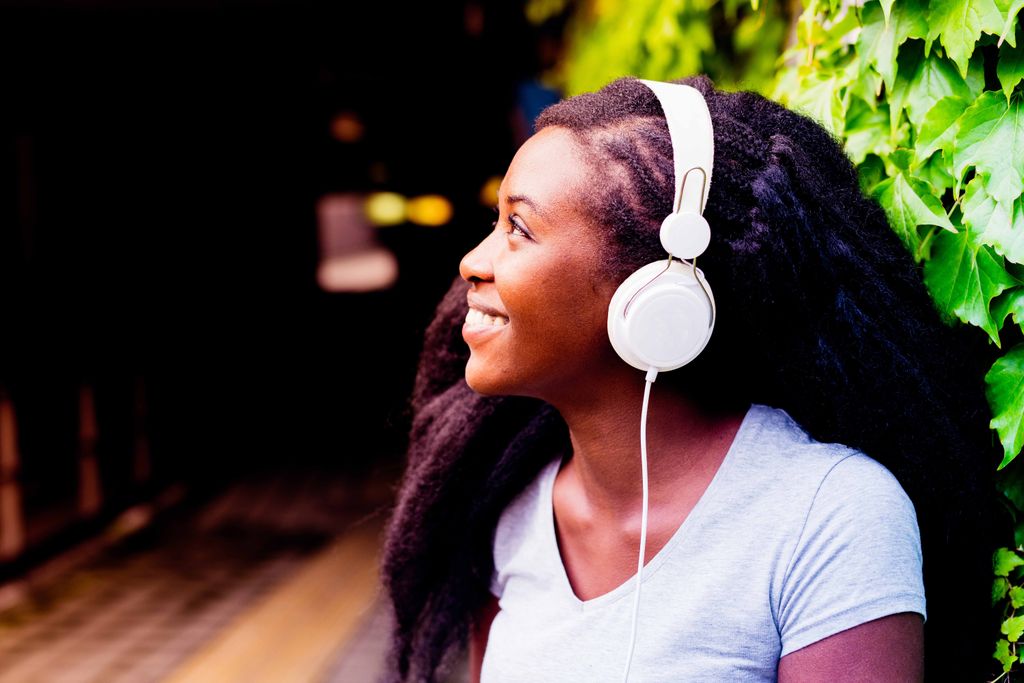 ericaspiegelman's tweet photo. Make sure you add #RewiredRadio to your #summer #playlist to get tips & tools on how to live your best life from health & wellness experts. From better sleep to proper nutrition, you'll find the support you need, subscribe today! https://t.co/MrIOPkUq73 #podcast #healthylifestyle https://t.co/m2XsFc3Z0X